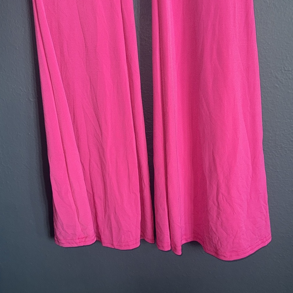 ASOS DESIGN GLAM PLUNGE TIE FRONT JUMPSUIT IN SLINKY IN BRIGHT PINK SIZE 6 - Picture 5 of 6